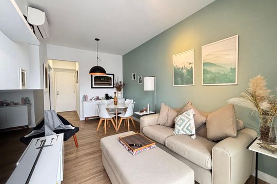 Sala de apartamento à venda com 2 quartos, 63m² em Vila Olímpia, São Paulo