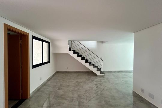 Casa para alugar com 3 quartos, 179m² em Buritis, Belo Horizonte