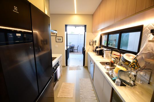 Cozinha de casa de condomínio à venda com 3 quartos, 145m² em Bosque das Palmeiras, Campinas