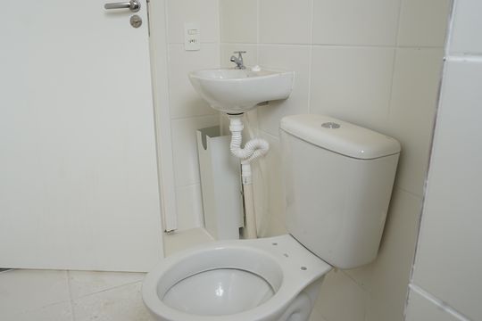 Banheiro de apartamento para alugar com 2 quartos, 44m² em Vila Nova Bonsucesso, Guarulhos