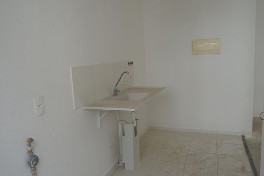 Cozinha de apartamento para alugar com 2 quartos, 44m² em Vila Nova Bonsucesso, Guarulhos