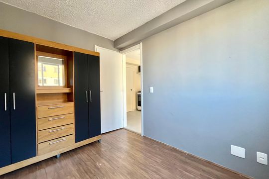 Suite de apartamento para alugar com 1 quarto, 27m² em Jardim Itacolomi, São Paulo