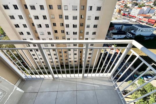 Varanda de apartamento para alugar com 1 quarto, 27m² em Jardim Itacolomi, São Paulo