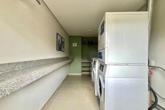 Área comum - Lavaderia de apartamento para alugar com 1 quarto, 27m² em Jardim Itacolomi, São Paulo