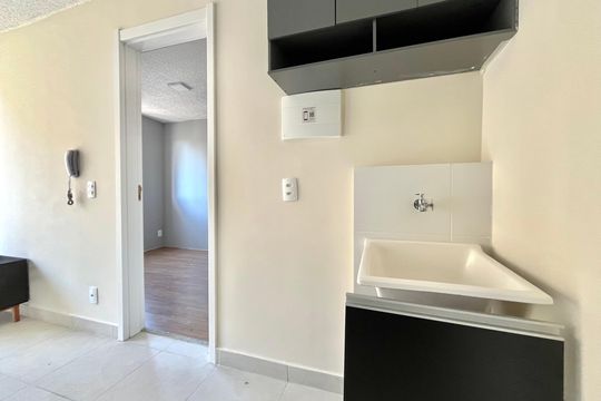 Área de Serviço de apartamento para alugar com 1 quarto, 27m² em Jardim Itacolomi, São Paulo