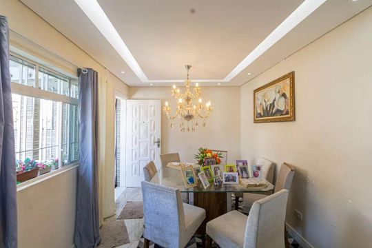 Casa à venda com 5 quartos, 280m² em Vila Dalila, São Paulo