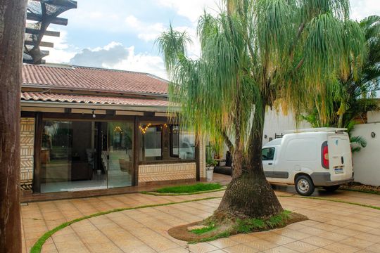 Casa à venda com 3 quartos, 689m² em Jardim Novo Mundo, Goiânia