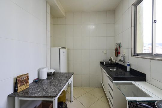 Cozinha de apartamento à venda com 2 quartos, 96m² em Centro, Belo Horizonte
