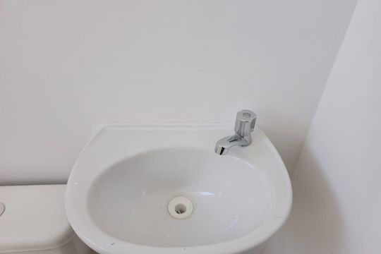 Banheiro Social de apartamento à venda com 2 quartos, 46m² em Jardim Aida, Guarulhos
