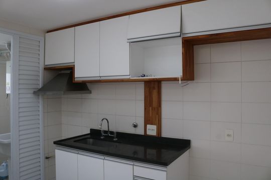 Cozinha de apartamento à venda com 1 quarto, 42m² em Vila Anglo Brasileira, São Paulo