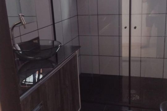 Banheiro de casa à venda com 2 quartos, 140m² em Vila Luzita, Santo André