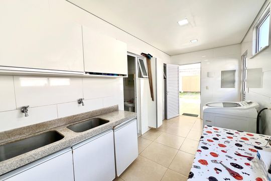Área de Serviço de casa à venda com 6 quartos, 600m² em São Luiz, Belo Horizonte