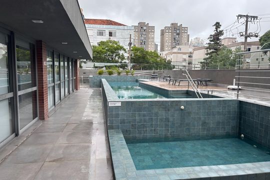 Área comum - Piscina de apartamento à venda com 2 quartos, 62m² em Passo D’areia, Porto Alegre