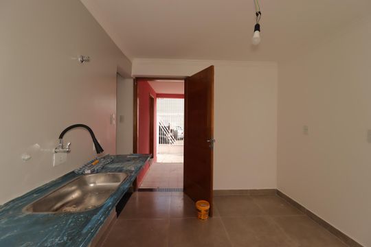 Cozinha de casa à venda com 2 quartos, 100m² em Vila Bastos, Santo André