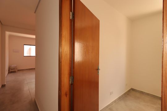 Corredor de casa à venda com 2 quartos, 100m² em Vila Bastos, Santo André