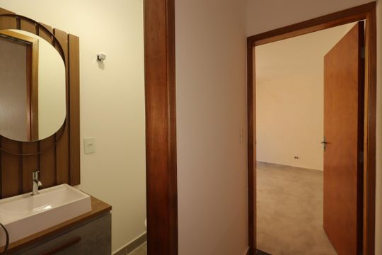 Corredor de casa à venda com 2 quartos, 100m² em Vila Bastos, Santo André