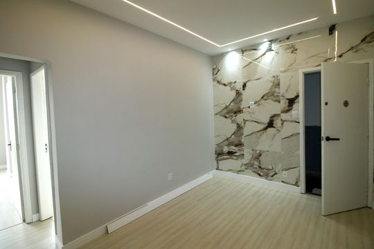 Sala de apartamento para alugar com 2 quartos, 70m² em Cordovil, Rio de Janeiro