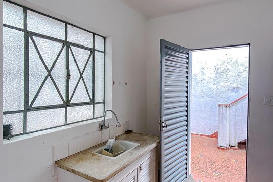 Cozinha externa de casa para alugar com 3 quartos, 248m² em Vila Bertioga, São Paulo