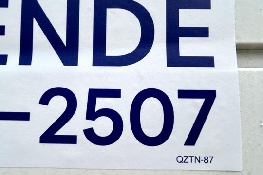 Código da placa QZTN-87 de casa à venda com 3 quartos, 100m² em Vila Barros, Guarulhos