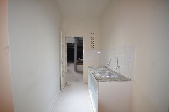 Cozinha de apartamento para alugar com 1 quarto, 45m² em Madureira, Rio de Janeiro