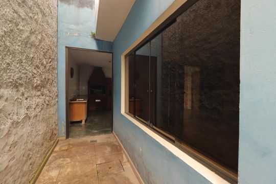 Corredor externo de casa à venda com 4 quartos, 391m² em Parque Oratório, Santo André