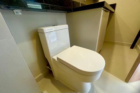 Banheiro de kitnet/studio para alugar com 1 quarto, 37m² em Vila Galvão, Guarulhos
