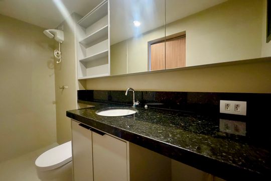Banheiro de kitnet/studio para alugar com 1 quarto, 37m² em Vila Galvão, Guarulhos
