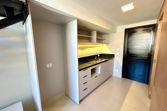 Cozinha de kitnet/studio para alugar com 1 quarto, 37m² em Vila Galvão, Guarulhos