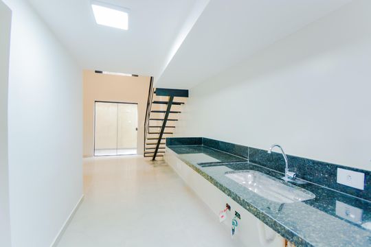 Cozinha de kitnet/studio para alugar com 1 quarto, 37m² em Vila Galvão, Guarulhos
