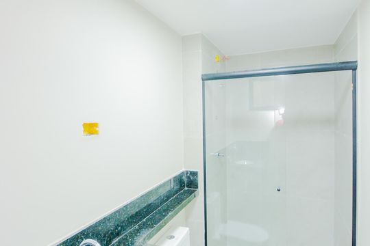 Banheiro de kitnet/studio para alugar com 1 quarto, 37m² em Vila Galvão, Guarulhos