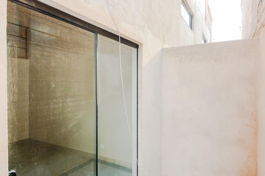 Studio - Varanda  de kitnet/studio para alugar com 1 quarto, 37m² em Vila Galvão, Guarulhos
