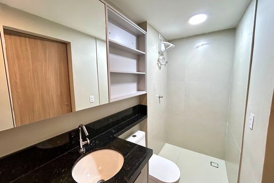 Banheiro de kitnet/studio para alugar com 1 quarto, 34m² em Vila Galvão, Guarulhos