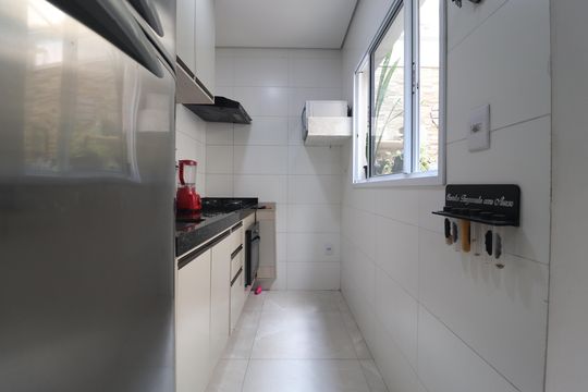 Cozinha de apartamento à venda com 2 quartos, 47m² em Parque Erasmo Assunção, Santo André
