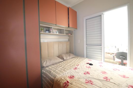 Quarto 1 de apartamento à venda com 2 quartos, 47m² em Parque Erasmo Assunção, Santo André