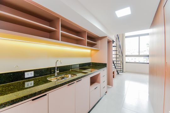 Cozinha de kitnet/studio para alugar com 1 quarto, 34m² em Vila Galvão, Guarulhos