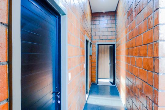 Hall de entrada de kitnet/studio para alugar com 1 quarto, 34m² em Vila Galvão, Guarulhos