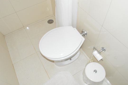 Banheiro de serviço de apartamento para alugar com 3 quartos, 159m² em Centro, Ribeirão Preto