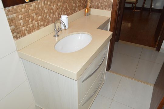 Banheiro Social  2 de apartamento para alugar com 3 quartos, 159m² em Centro, Ribeirão Preto