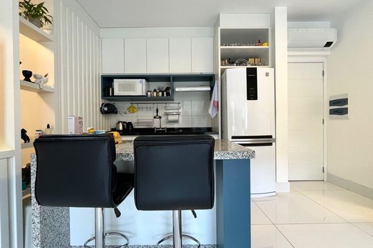 Cozinha de apartamento à venda com 1 quarto, 124m² em Centro, Campinas