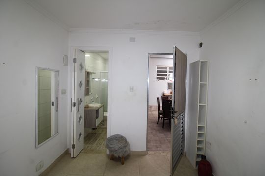 Quarto 1 de casa à venda com 5 quartos, 300m² em Conjunto Residencial Santa Terezinha, São Paulo