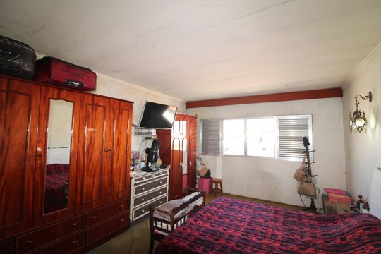 Quarto 2 de casa à venda com 5 quartos, 300m² em Conjunto Residencial Santa Terezinha, São Paulo