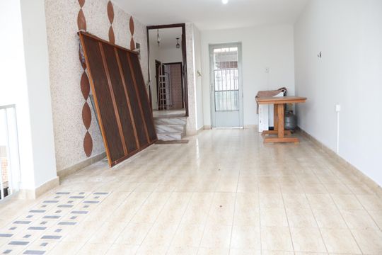 Garagem de casa à venda com 3 quartos, 162m² em Vila Prudente, São Paulo