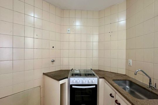 Cozinha de apartamento à venda com 1 quarto, 50m² em Lourdes, Belo Horizonte
