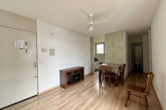 Sala de apartamento à venda com 2 quartos, 55m² em Jardim Miranda, Campinas