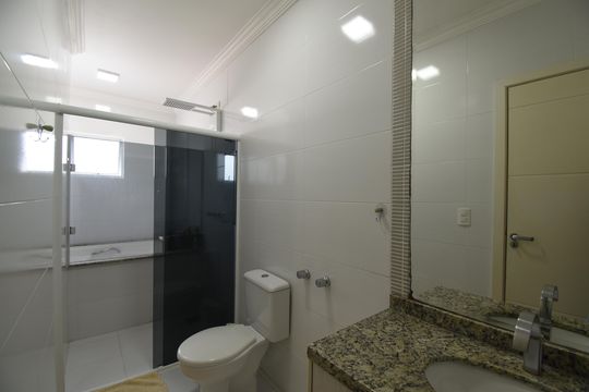 Banheiro da Suíte 1 de casa para alugar com 3 quartos, 190m² em Santa Felicidade, Curitiba
