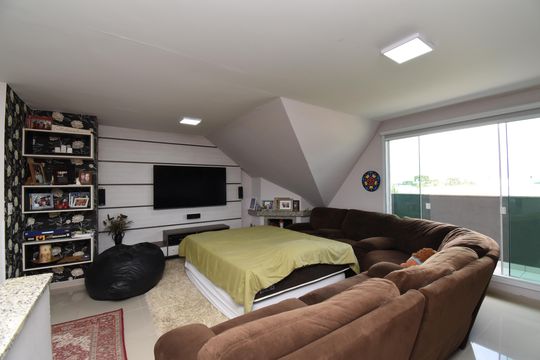 Ático de casa para alugar com 3 quartos, 190m² em Santa Felicidade, Curitiba