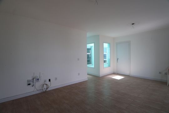 Sala de casa à venda com 5 quartos, 327m² em Fátima, Canoas