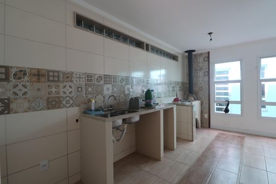 Cozinha de casa à venda com 5 quartos, 327m² em Fátima, Canoas