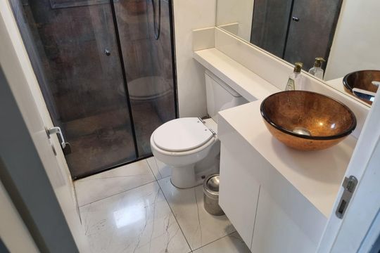 Banheiro de apartamento à venda com 1 quarto, 31m² em Água Branca, São Paulo