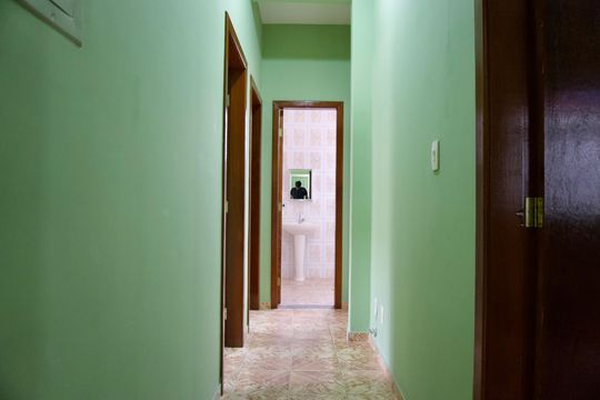 Corredor de casa para alugar com 3 quartos, 70m² em Casa Branca, Belo Horizonte